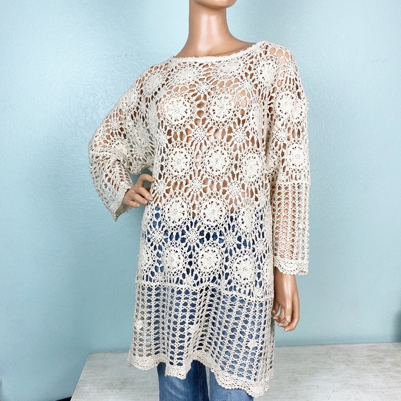 Tops - cream colored off-white CROCHET tunic TOP large